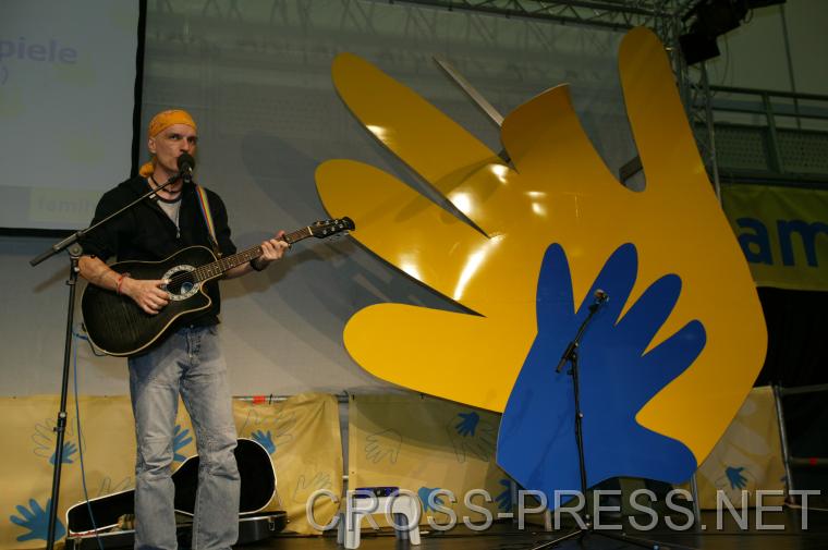 06.11.05_377 Mitmach-Konzert von Kinderliedermacher Bernhard Fibich. http://members.aon.at/kinderlieder