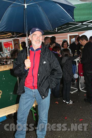 2010.06.19_20.02.28.jpg - Der �lteste Teilnehmer des Laufes.