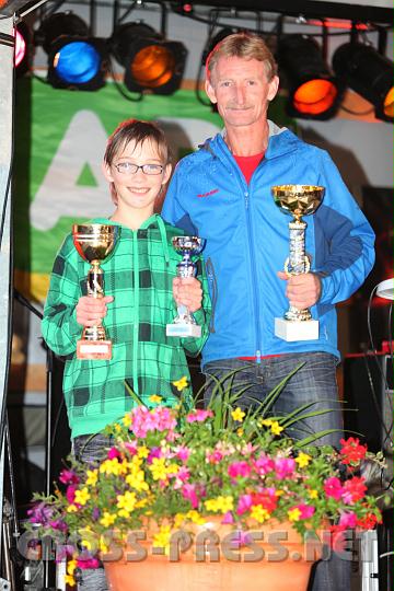 2010.06.19_20.19.43.jpg - Oliver H�rndler mit senen Silbernen von MS4 und MJ, und mit seinem Trainer Franz Brenn.