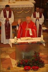 OrgelWeihe in St.Veit durch Abt Petrus Abschluss-Segen von Abt Petrus Pilsinger.