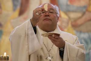 Neueröffnung der Pfarrkirche und Erntedankfest